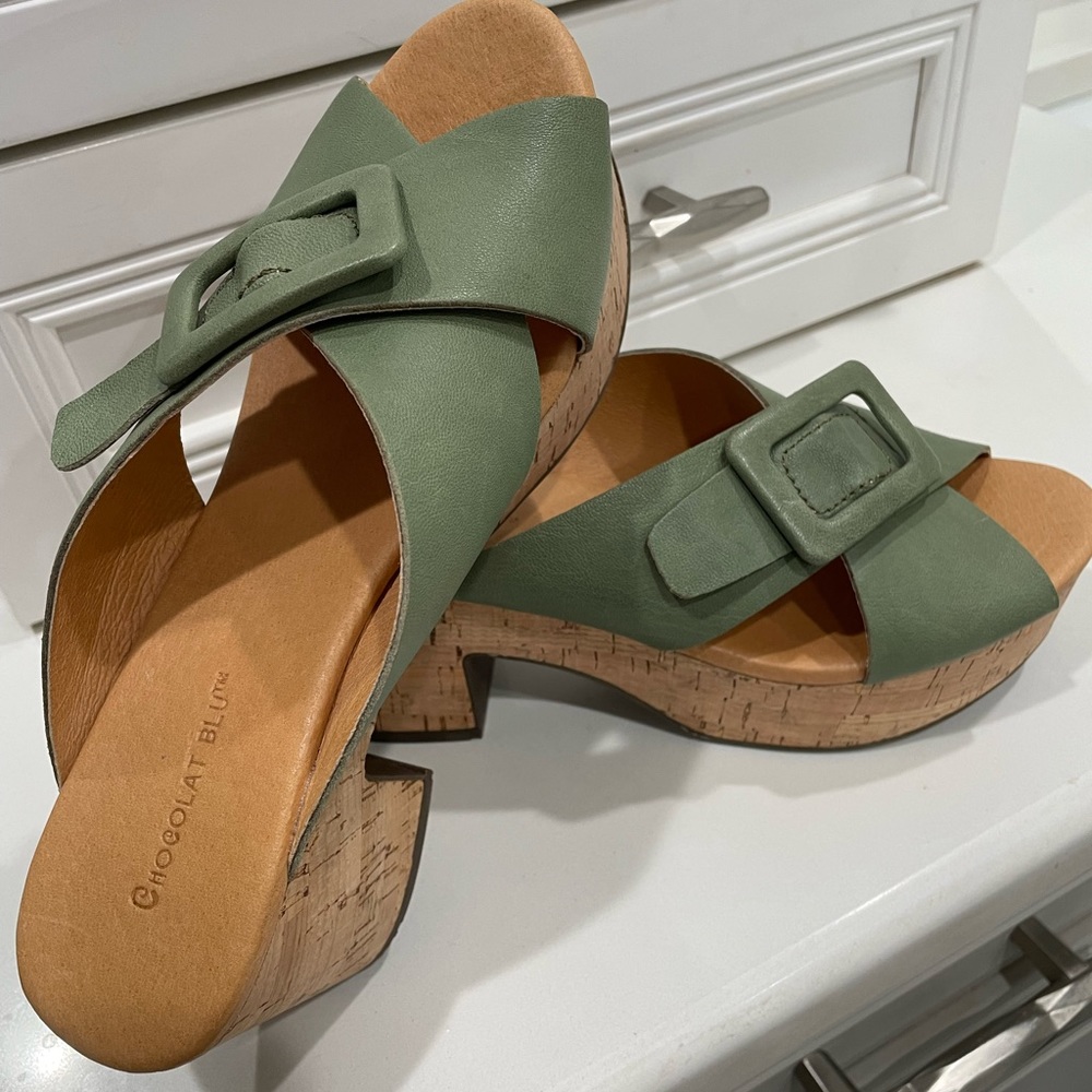 Chocolate Blu Galaxy Criss Cross Platform in Sage Green - Picture 2 of 4